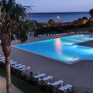 Apartamento Residencial Cisnes Primera Linea Playa, Isla Canela